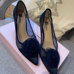 Fabric flower navy heel shoes from Browns! So pretty and comfy
